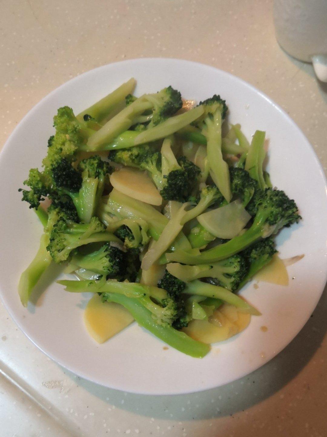 蒜蓉西兰花土豆片