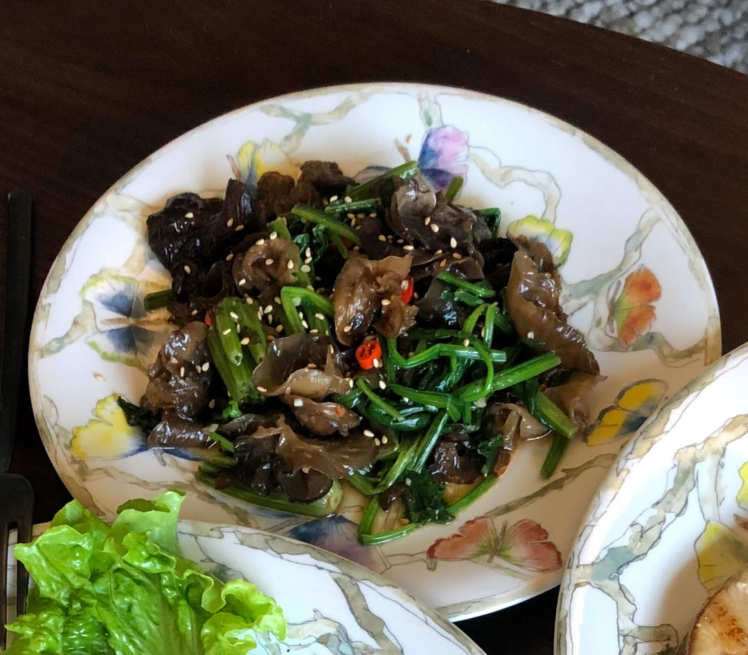 凉拌木耳菠菜