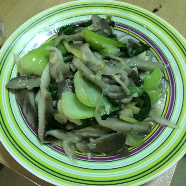 蘑菇炒青菜