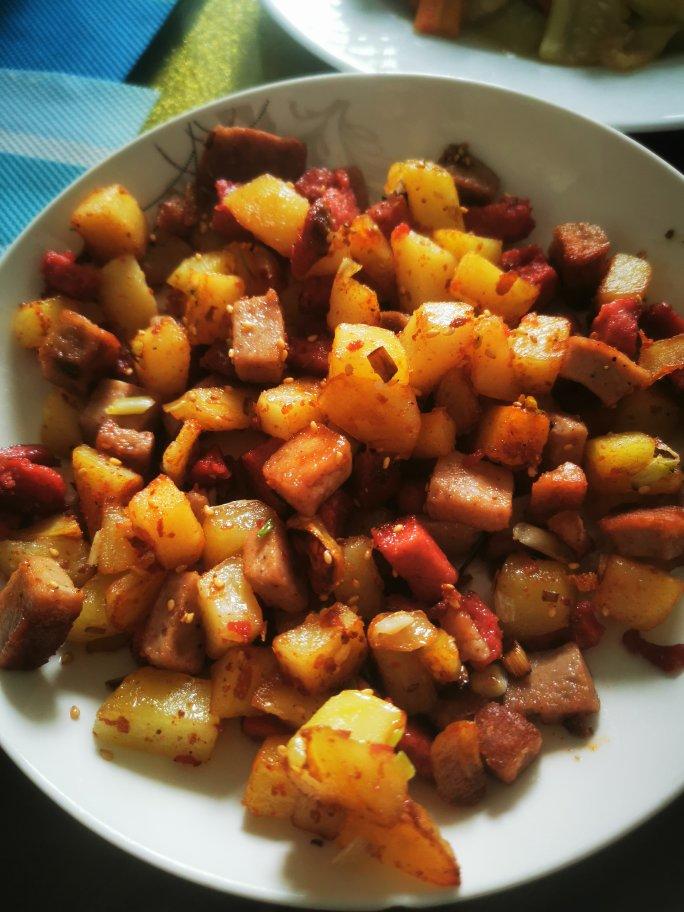 路边摊土豆火腿