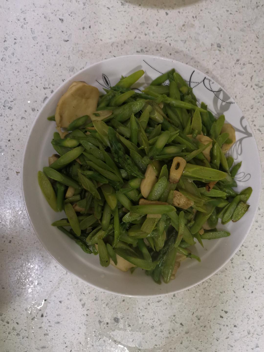 教你做最好吃的芦笋炒蘑菇 新手速get！