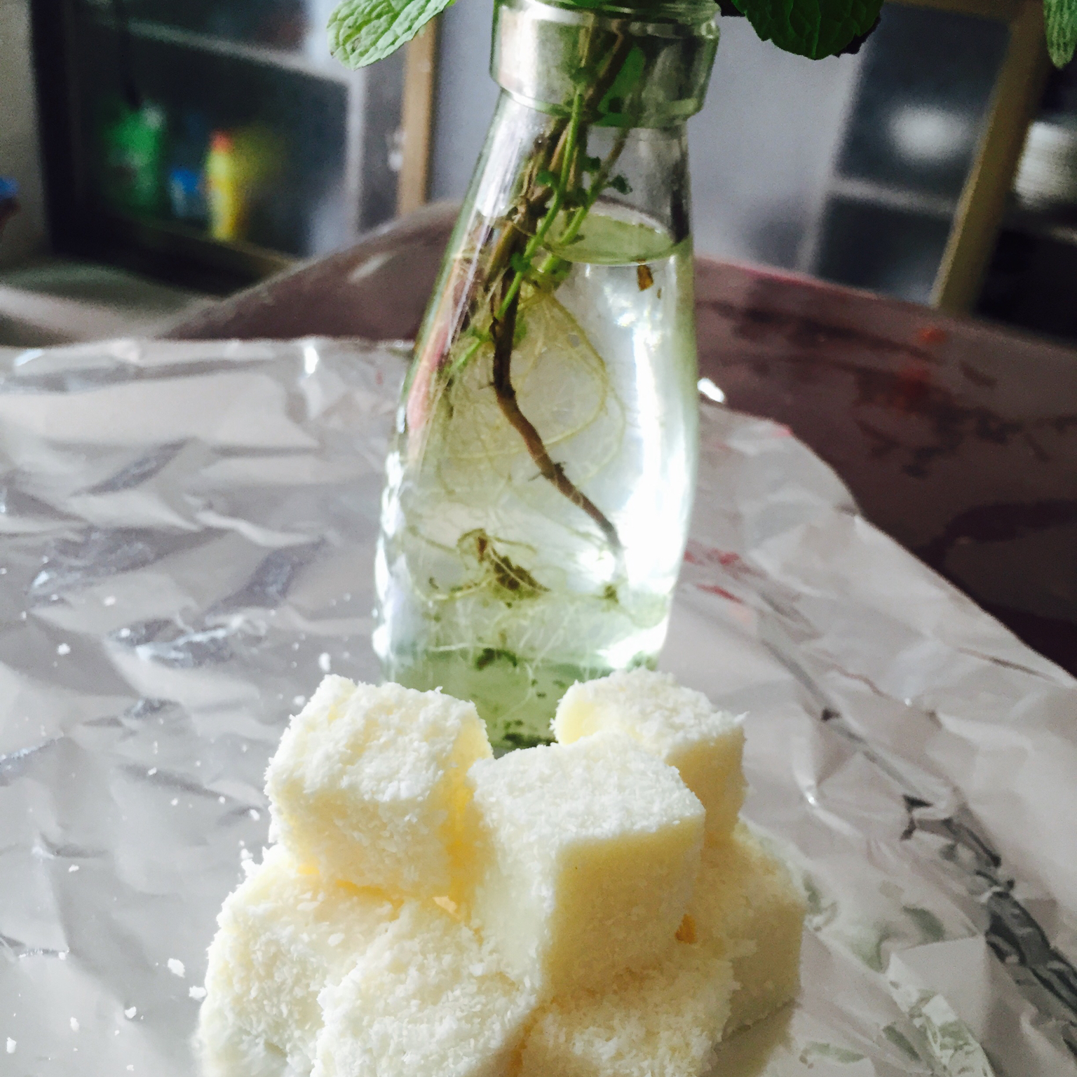 完胜85度C牛奶椰丝小方