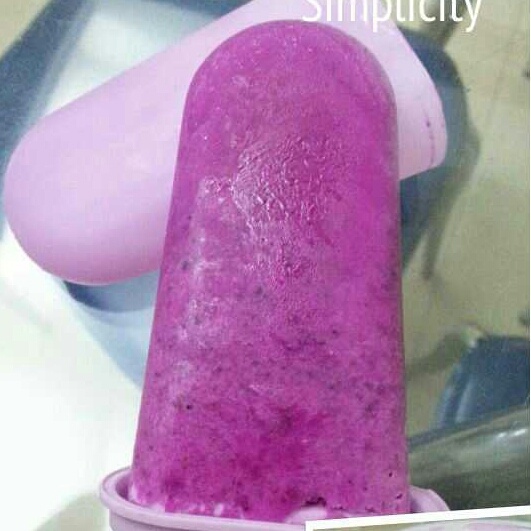 火龙果冰淇淋