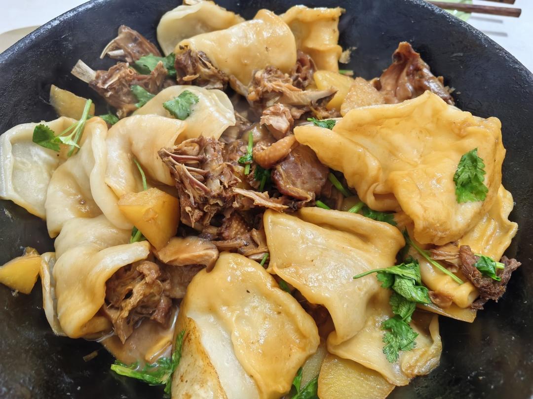 地锅鸡贴饼子