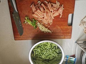豆角肉焖面的做法 步骤2