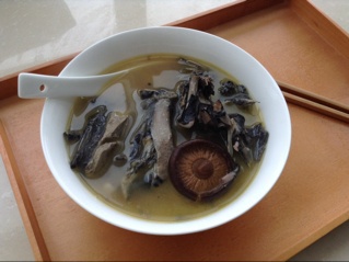 香菇乌鸡汤