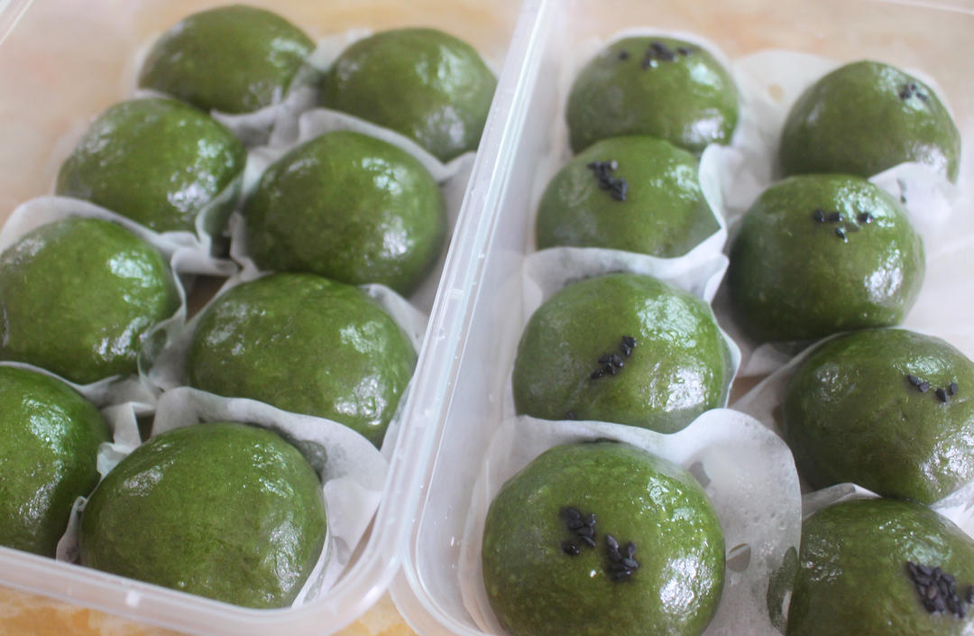 清明必吃的艾草青团