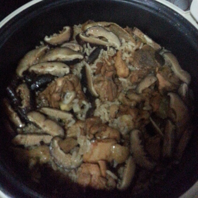 香菇鸡肉饭