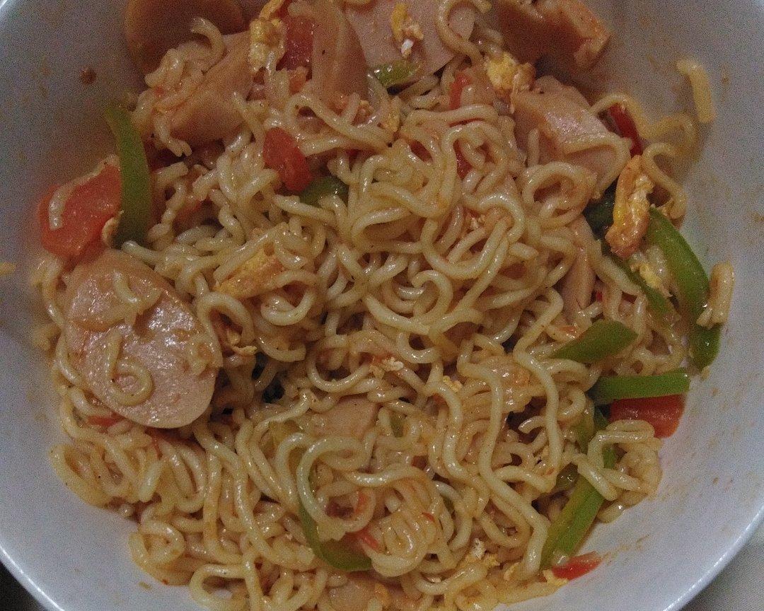 炒泡面的做法