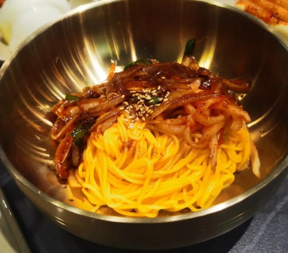 玉米拌面的做法