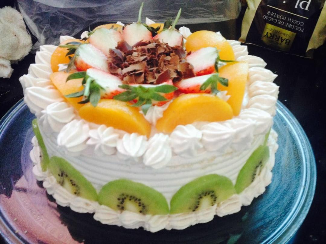 奶油水果装饰蛋糕