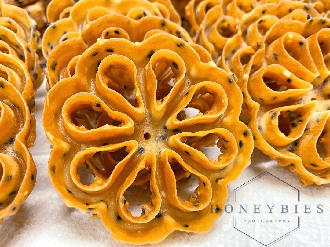 蜂窝饼（Honeycomb Cookies）南洋华人过年必备零食的做法