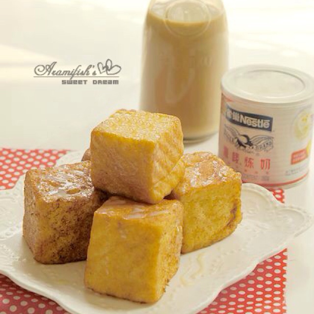 奶油粒粒西多士