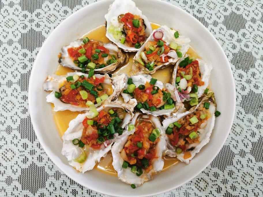 有个锅就能在家做的蒜蓉生蚝做法