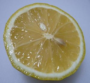 柠檬菠萝青鱼片的做法 步骤3