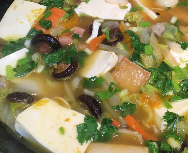 热乎乎香菇豆腐杂菜汤的做法