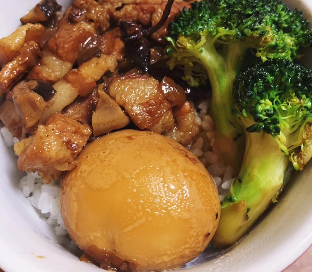好吃到停不下来的卤肉饭