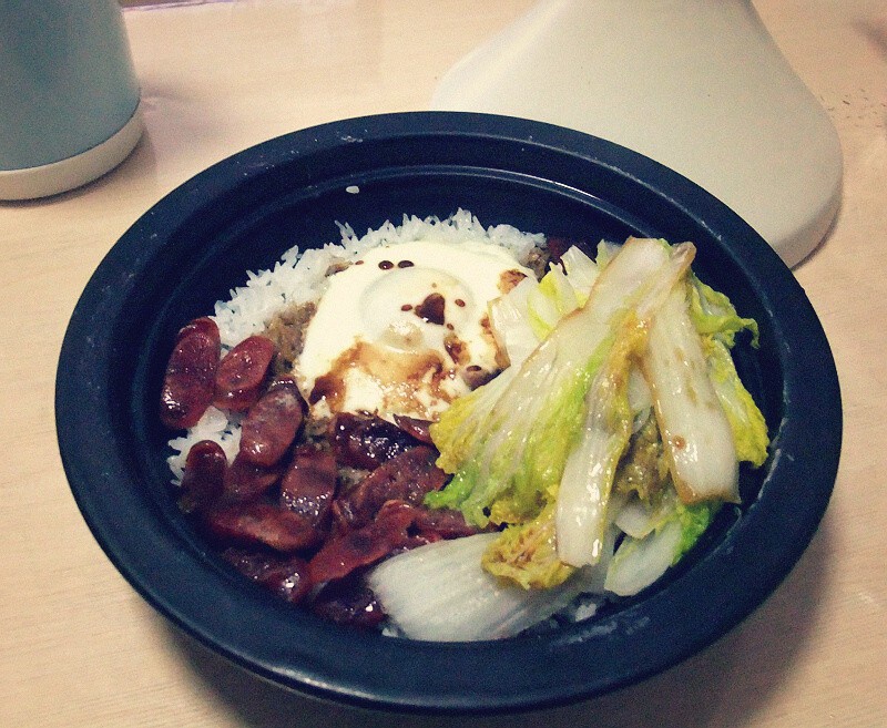 塔吉锅腊味煲仔饭