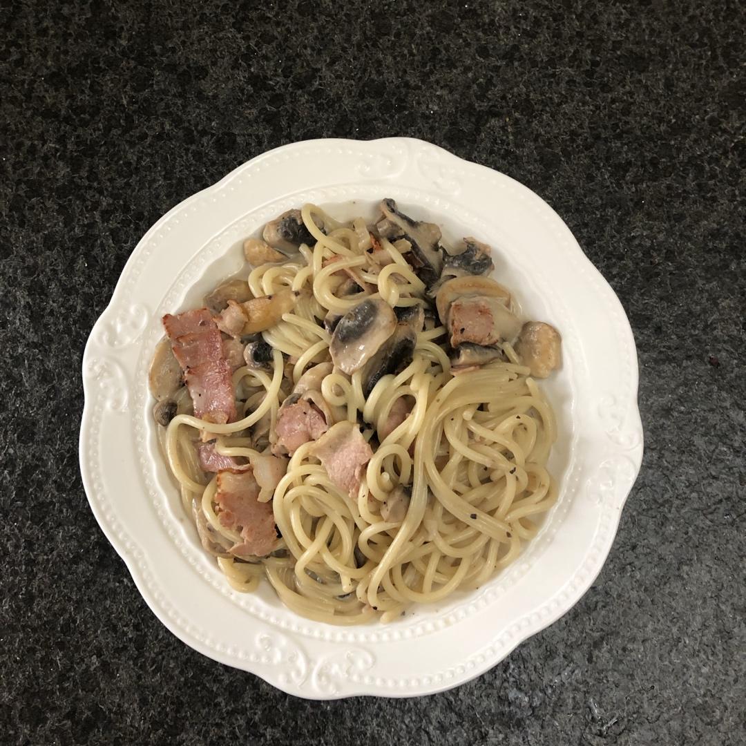 西餐大厨分享的奶油蘑菇培根意面秘方！
