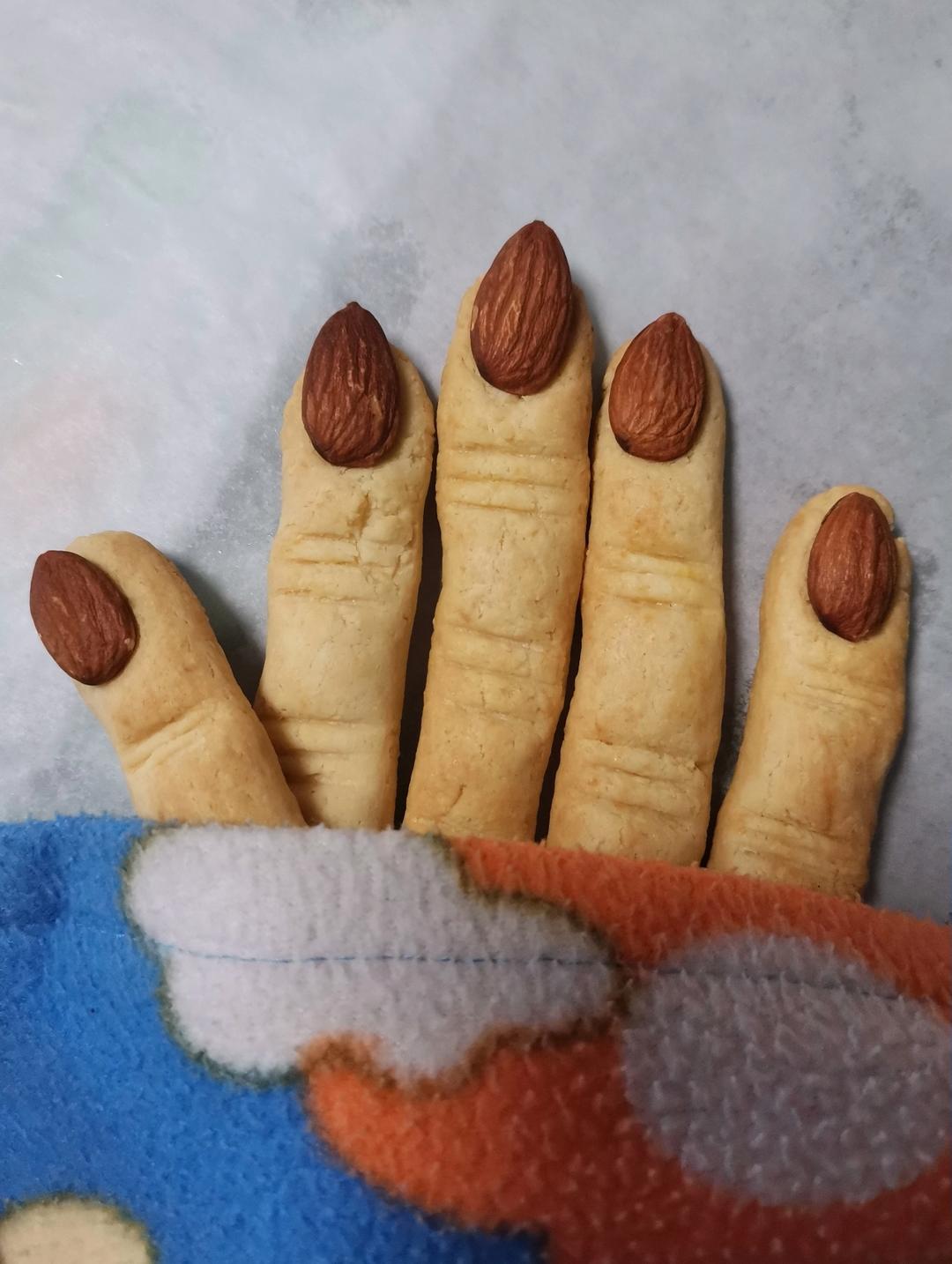 简单零失败的万圣节女巫手指饼干