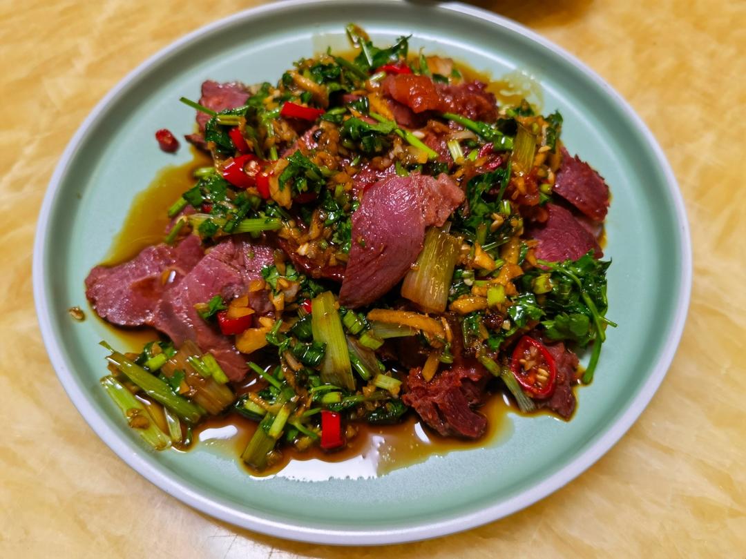 丈母娘吃了都夸的凉拌香菜牛肉