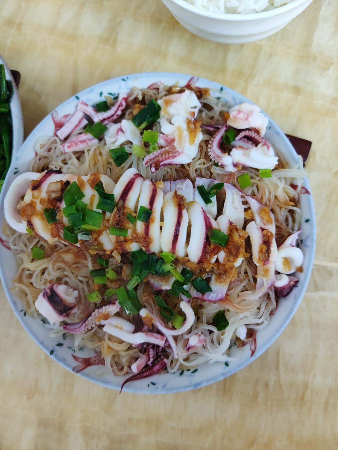 蒜蓉粉丝蒸鱿鱼