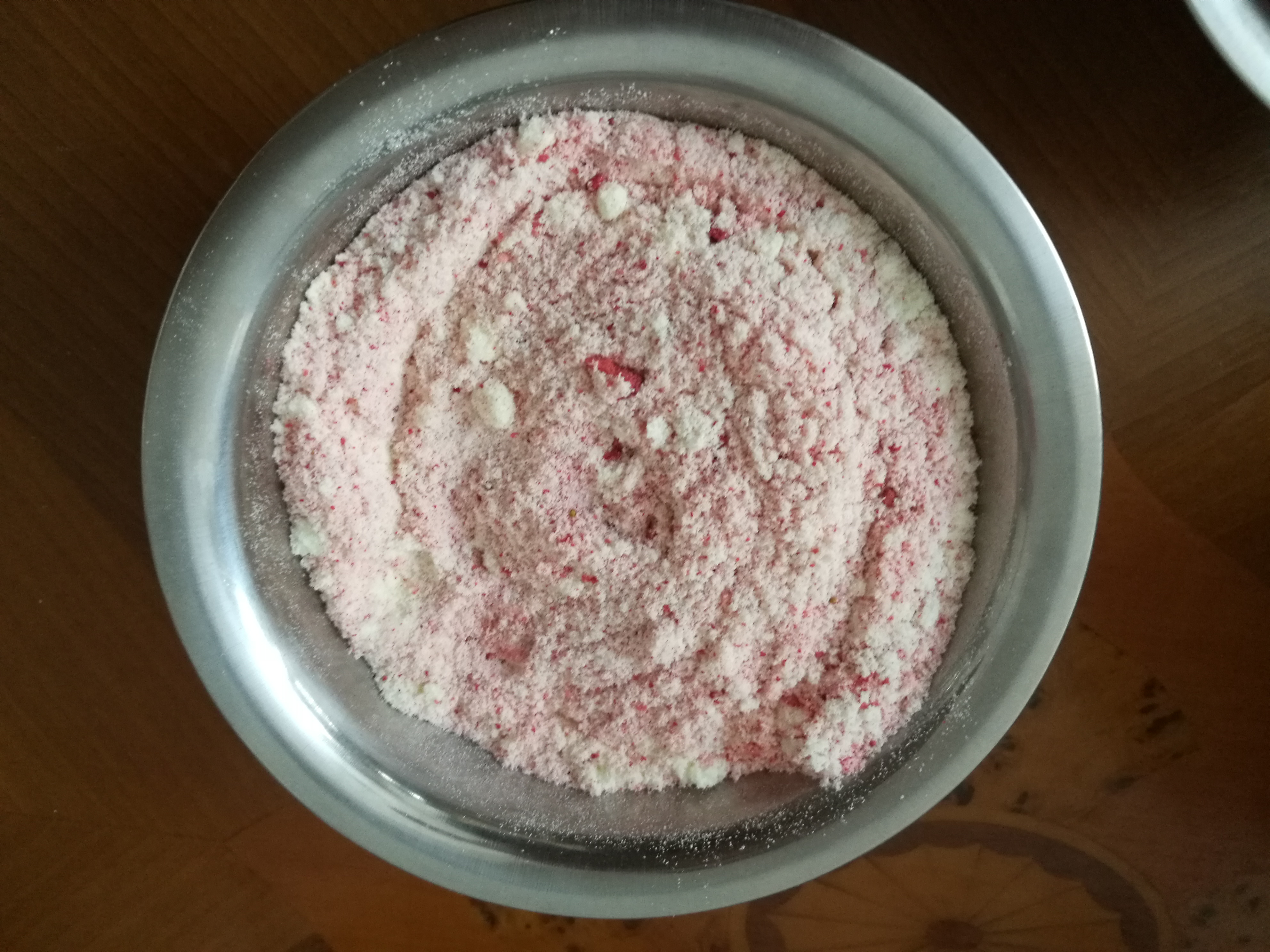 草莓脆牛轧糖的做法 步骤3