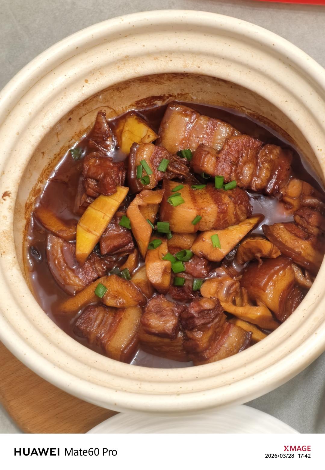 春笋烧肉（壹号黑土猪五花肉）