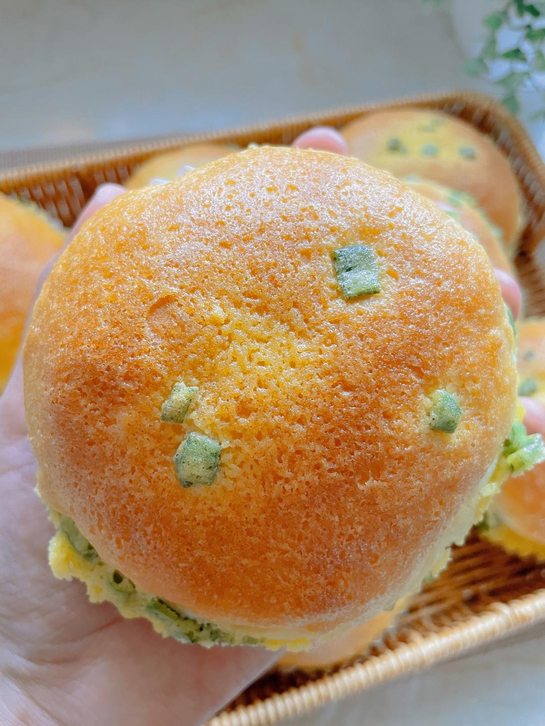 被问爆的香葱肉松酥皮面包｜馋哭隔壁小朋友