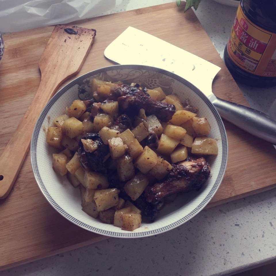 红烧土豆炖鸡腿
