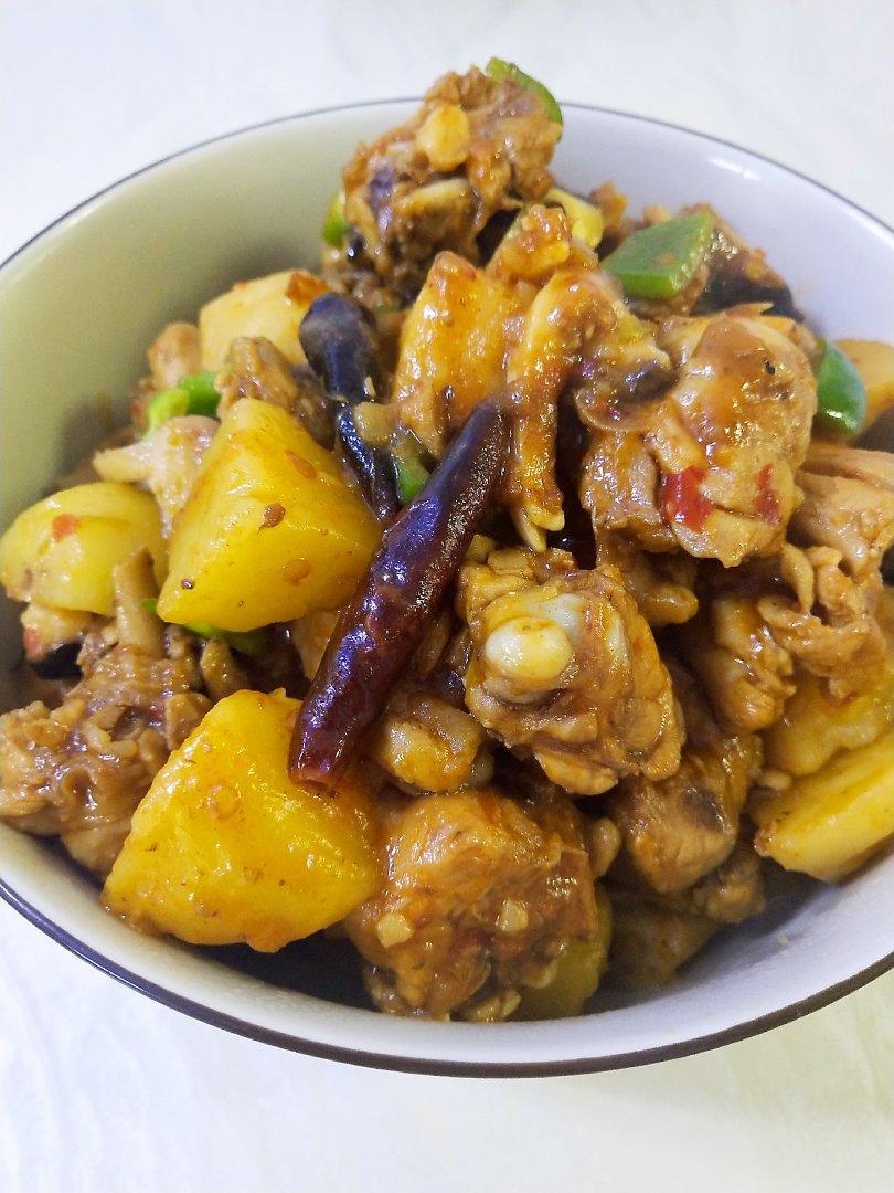 土豆炖鸡块