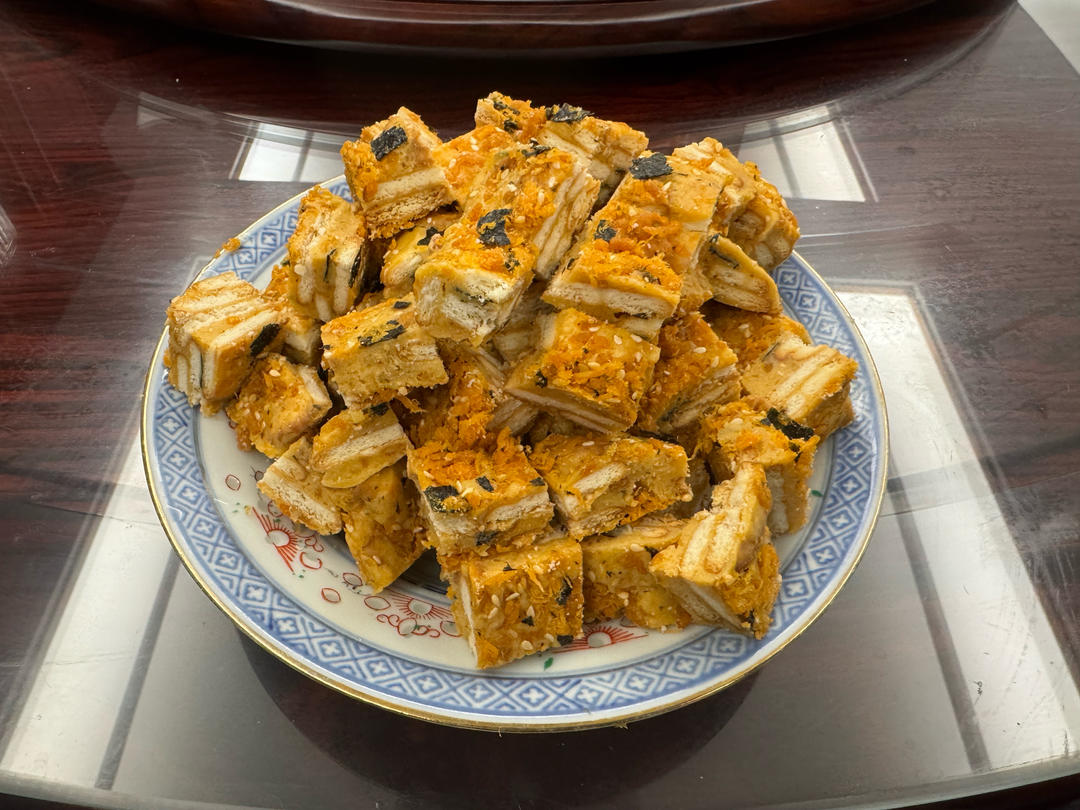 网红新口味‼️咸蛋黄肉松雪花酥