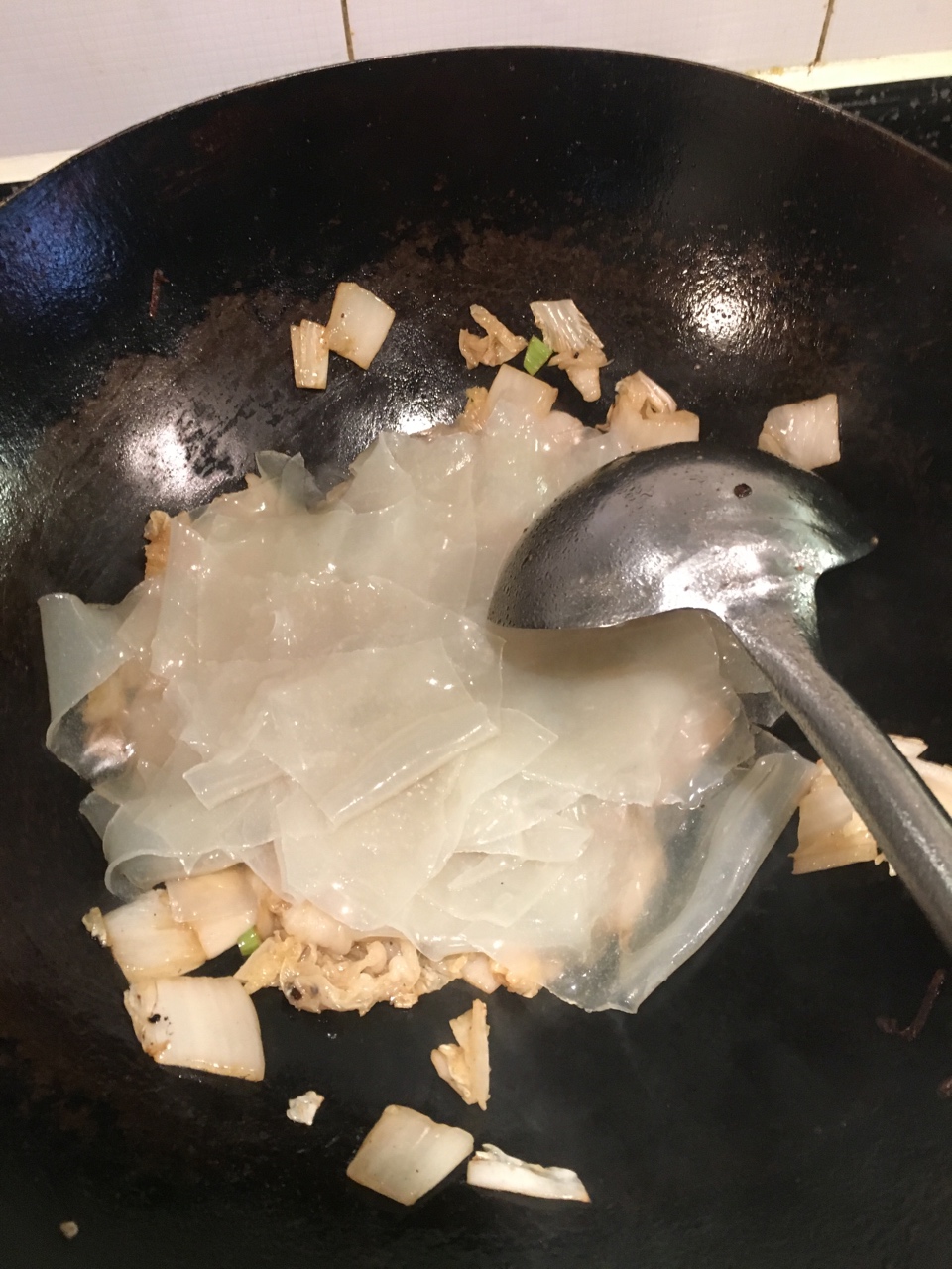 酸菜粉皮炖白肉的做法 步骤14