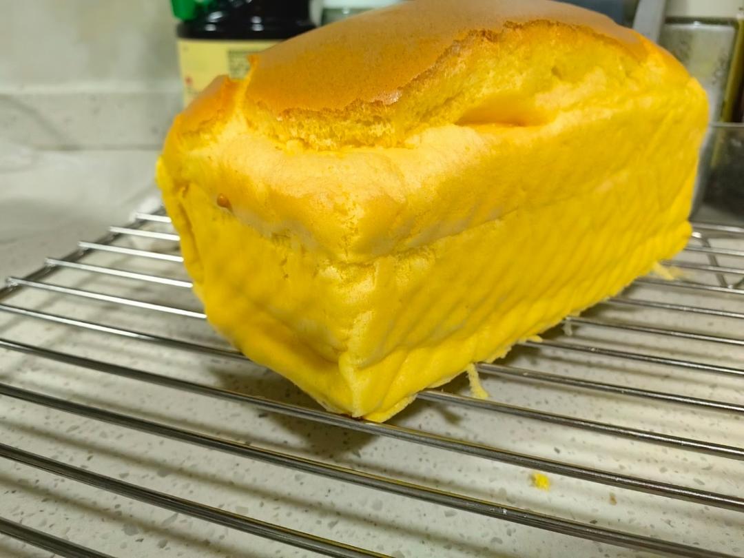 堪比柯基屁股
爆浆芝士🧀古早蛋糕