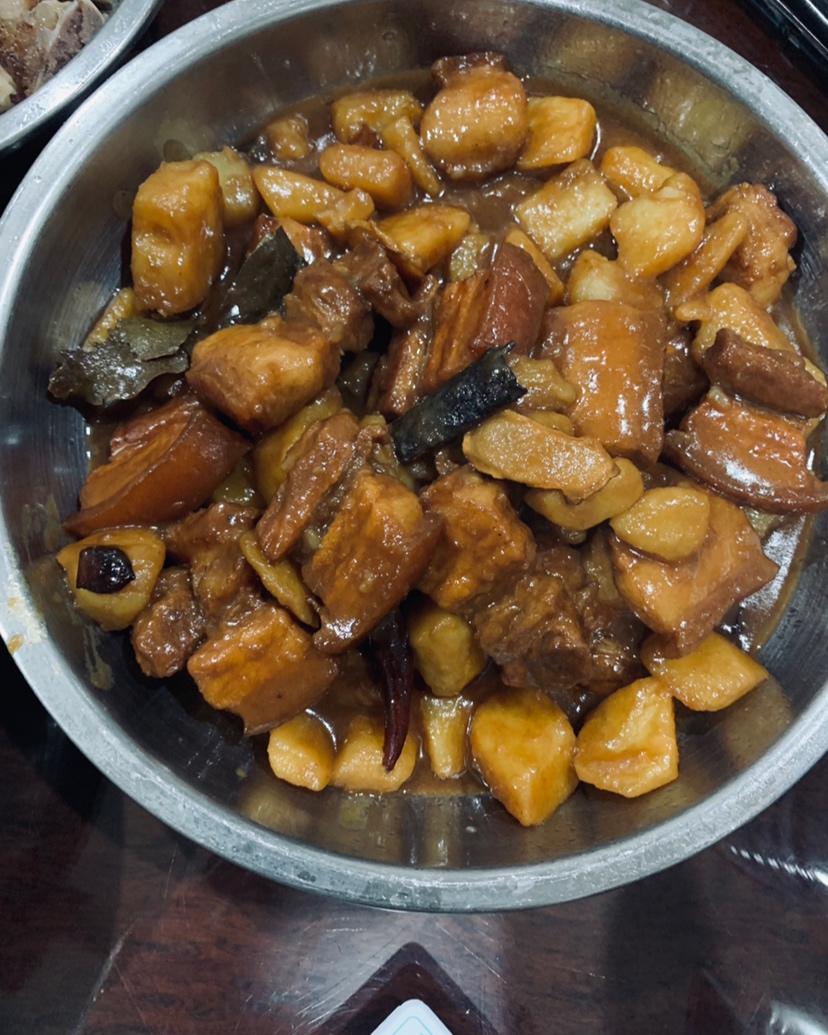 堂妈小厨——小土豆红烧肉