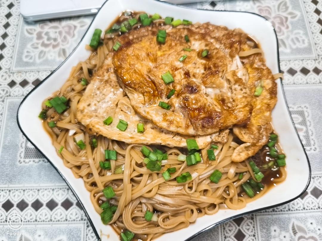 香到舔盘子🉐️荷包蛋焖面🍜超满足❗️