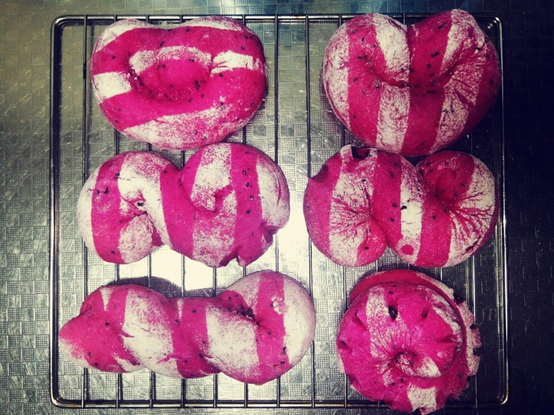 火龙果乳酪软欧