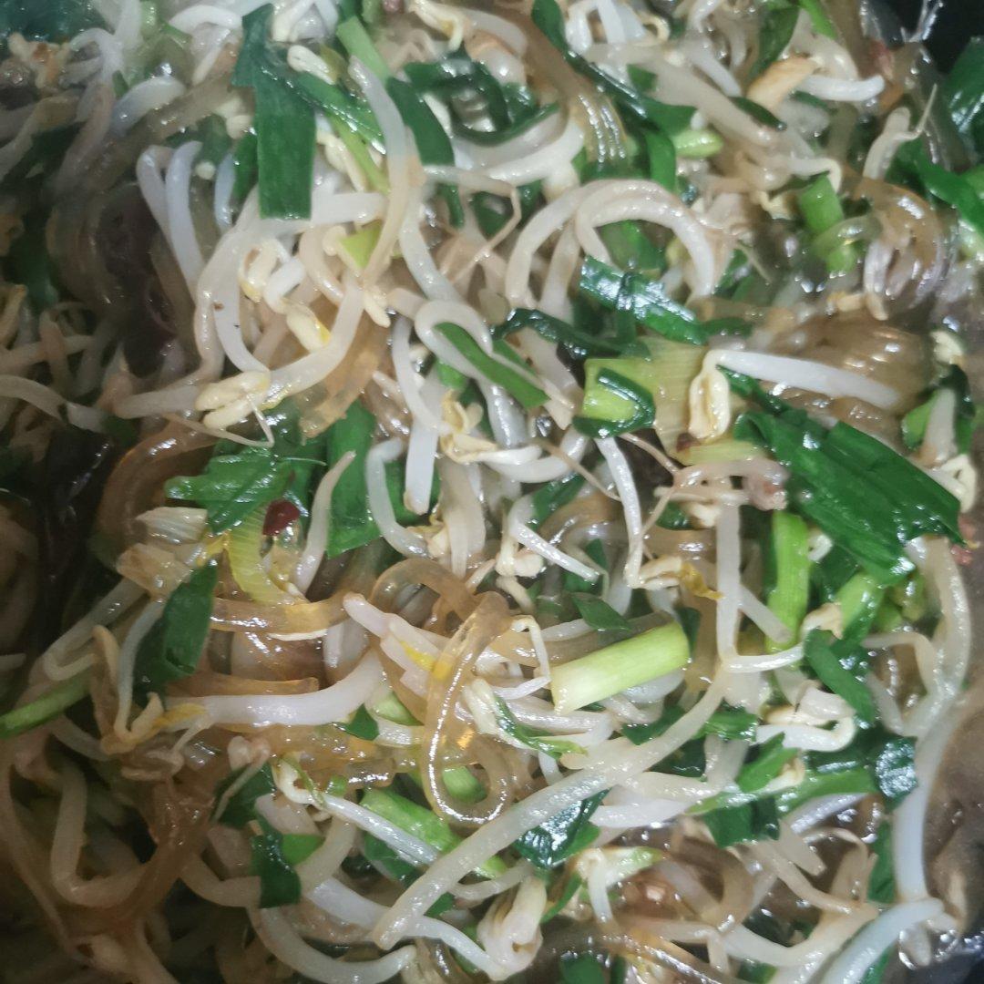 绿豆芽韭菜炒粉条
