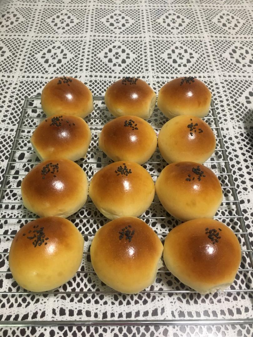 大人小孩都爱不释口的【蜂蜜牛奶小餐包】