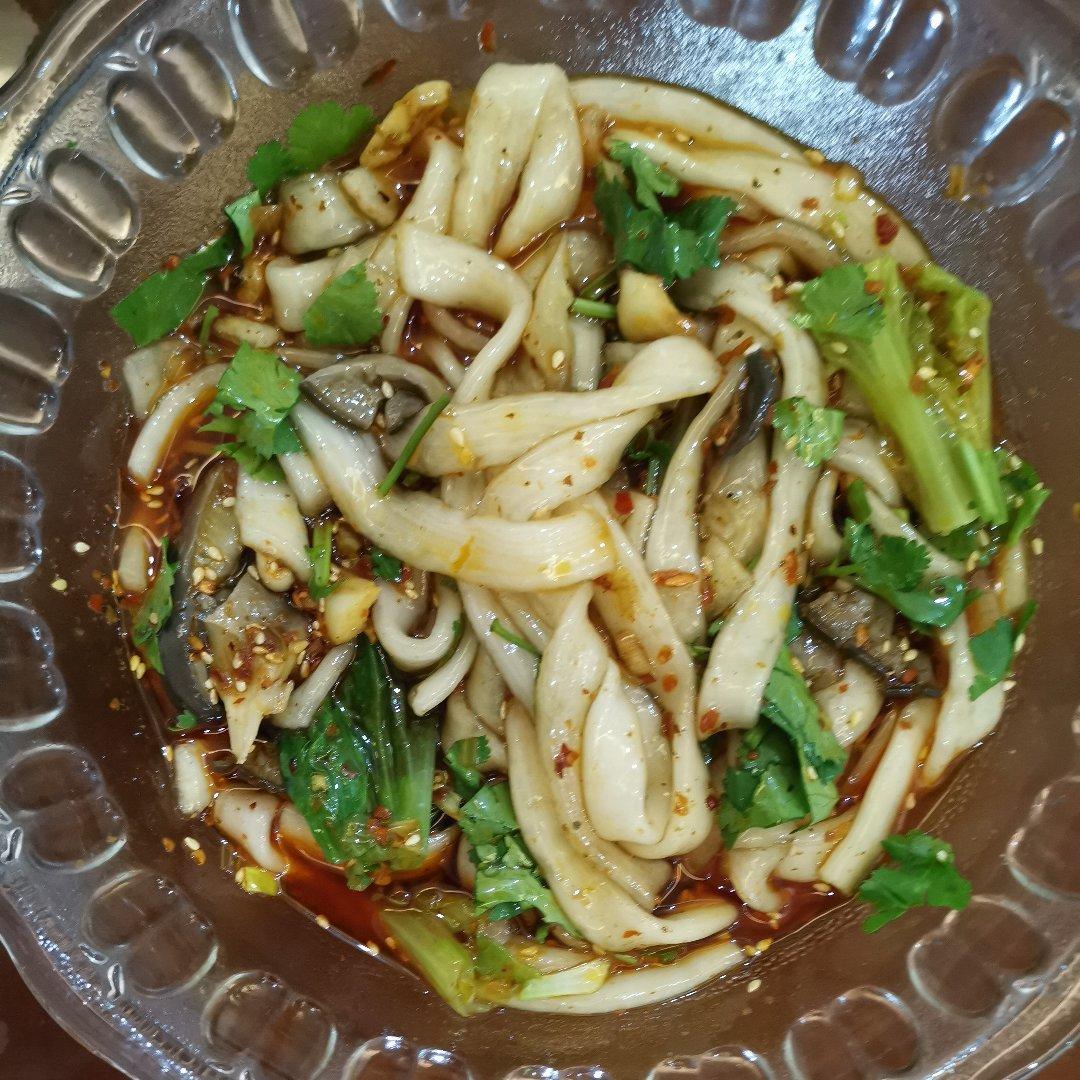 凉拌酸辣土豆粉