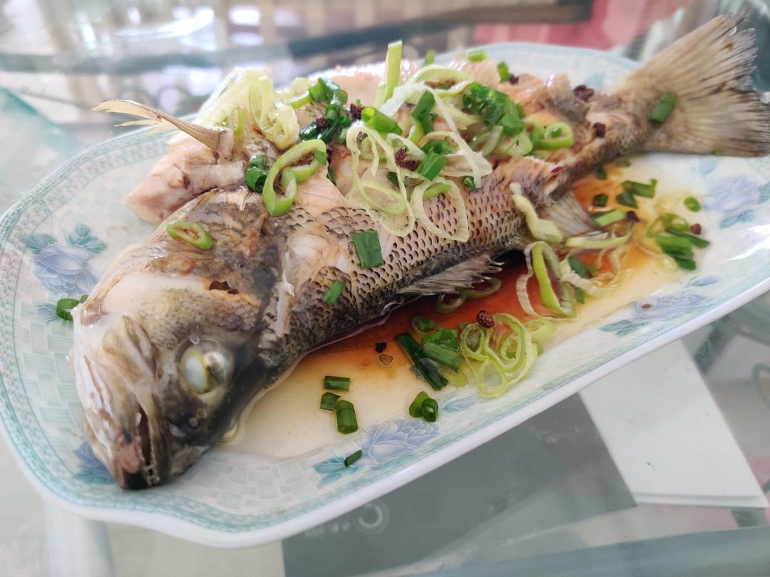 清蒸鲈鱼