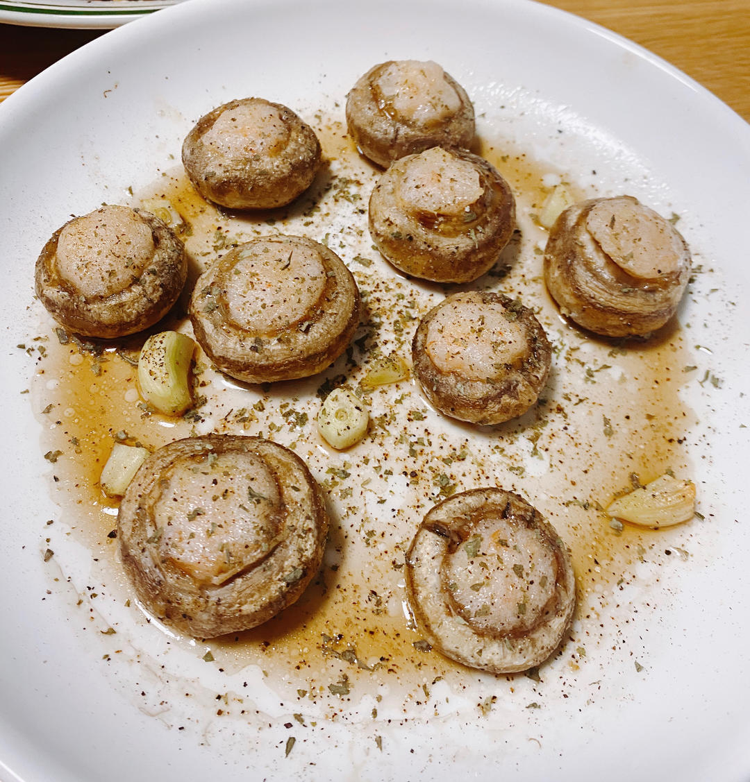 2022曼食年夜饭 | 蒜香口蘑虾滑