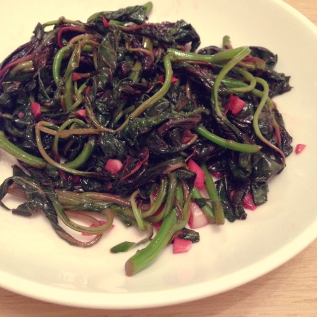蒜茸炒红苋菜