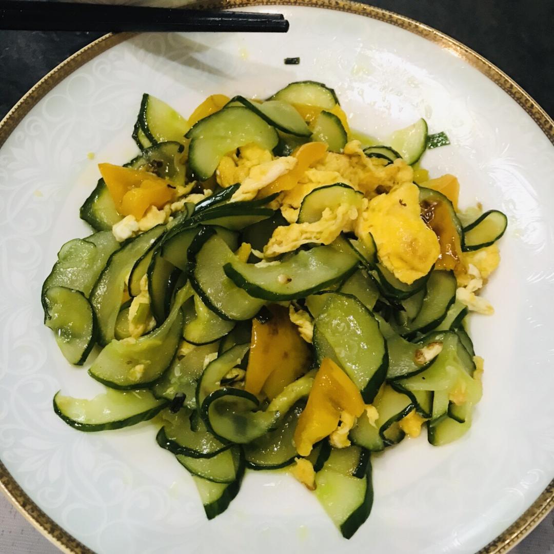 黄瓜炒鸡蛋