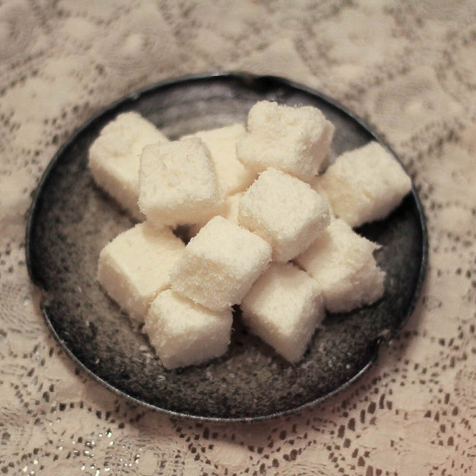 椰丝牛奶小方糕