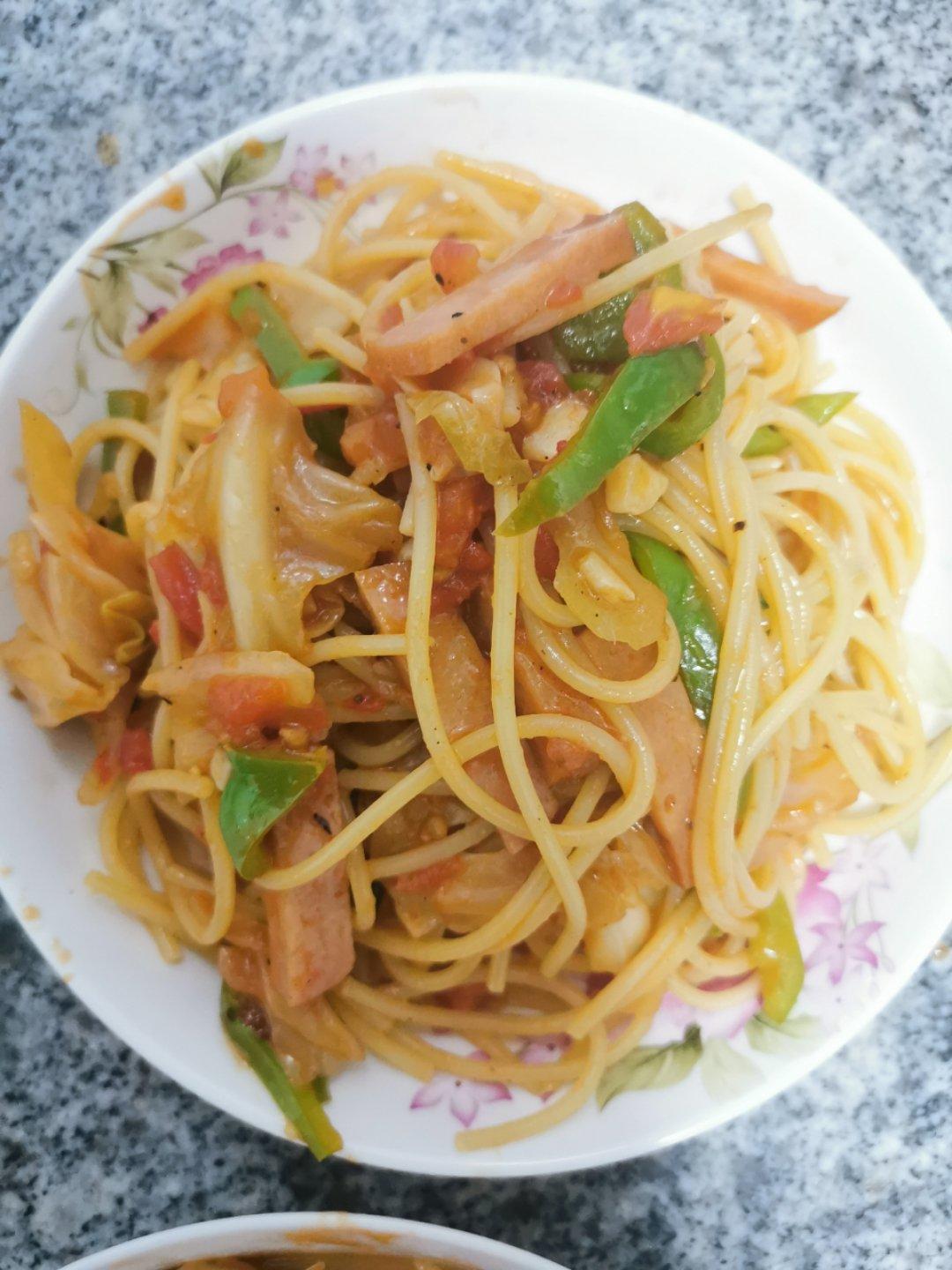 番茄肉酱意大利面