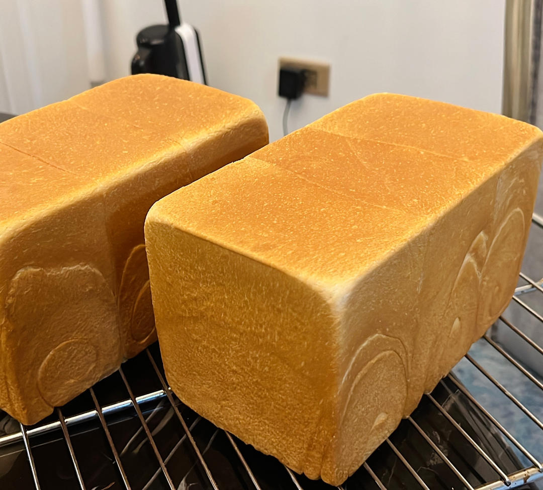 升级版奶香手撕吐司