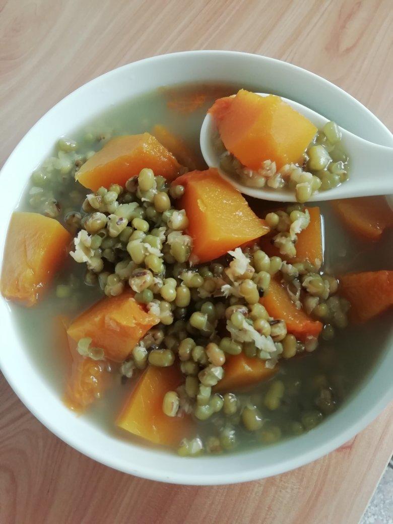 小多飞做的南瓜绿豆汤