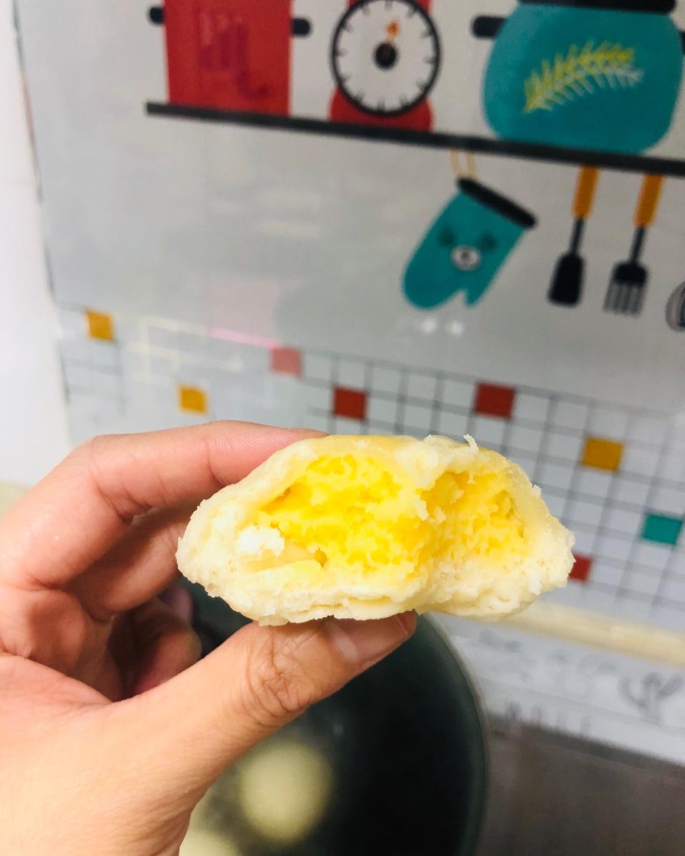 小猪奶黄包