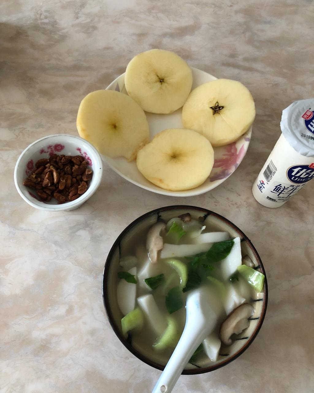 青菜香菇汤年糕